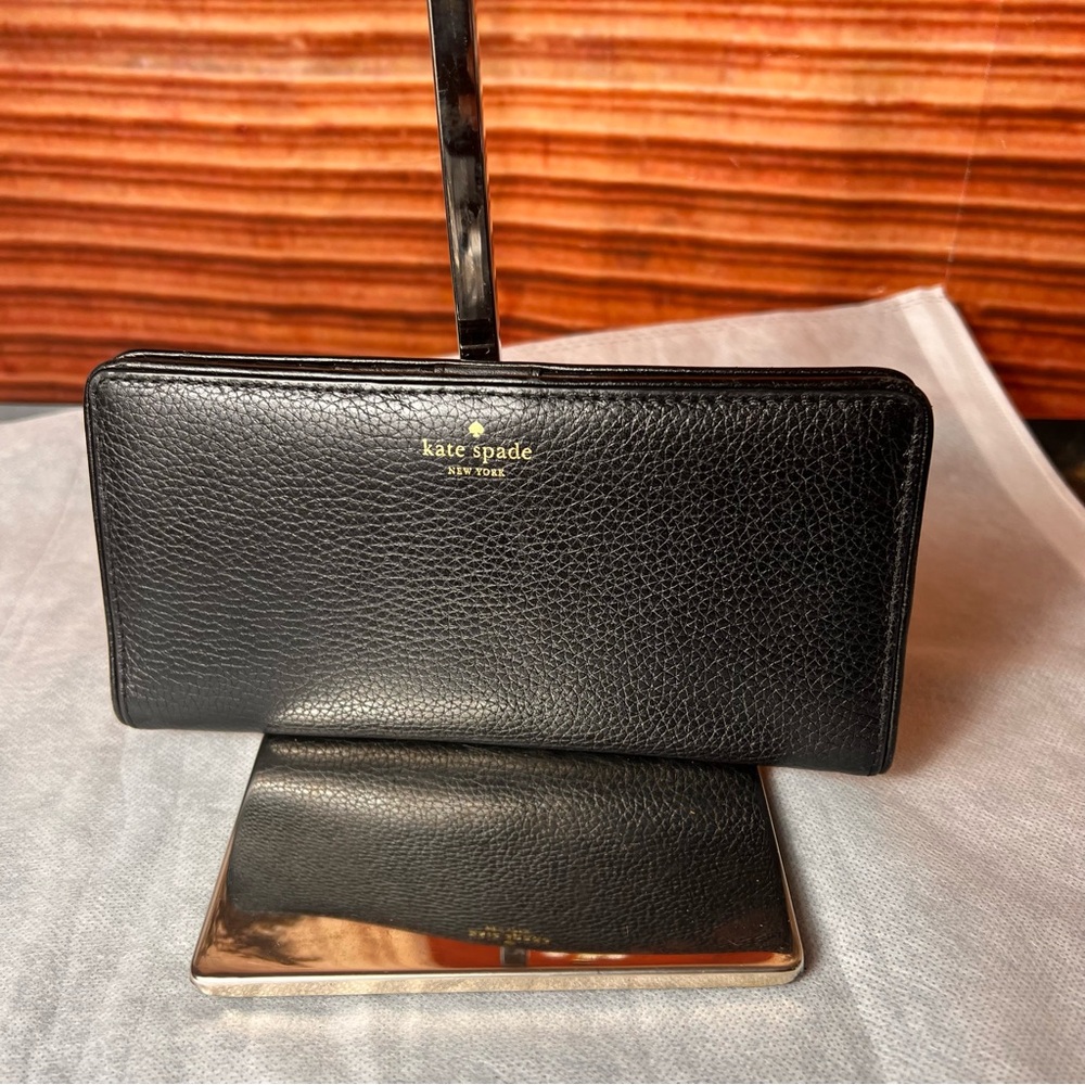 Kate Spade Black Pebbled Leather Long Wallet, snap close, 18 cc slots, 1 ID slot